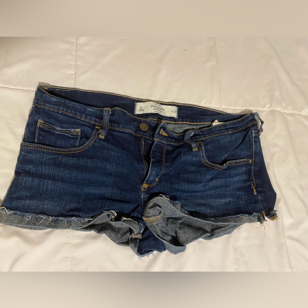 Abercrombie and Fitch shorts. Abercrombie and Fitch perfect stretch shorts